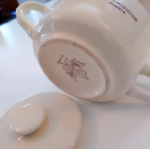 Antique Wild Rose Alberta souvenir dish 22k double handled bowl with lid - Picture 10 of 13